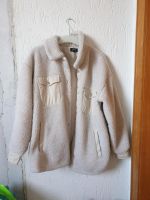 ONLY Damen Teddyfell Jacke mit 2-Busttaschen u. 2-Pockets pumice Nordrhein-Westfalen - Kaarst Vorschau