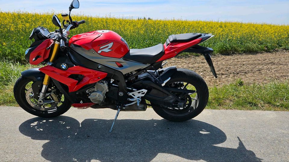 S1000R mit Vollausstattung in Trunkelsberg