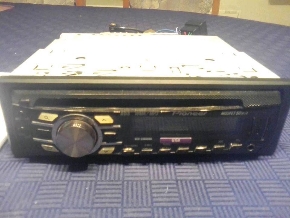 Autoradio Pioneer CD-Player in Minden