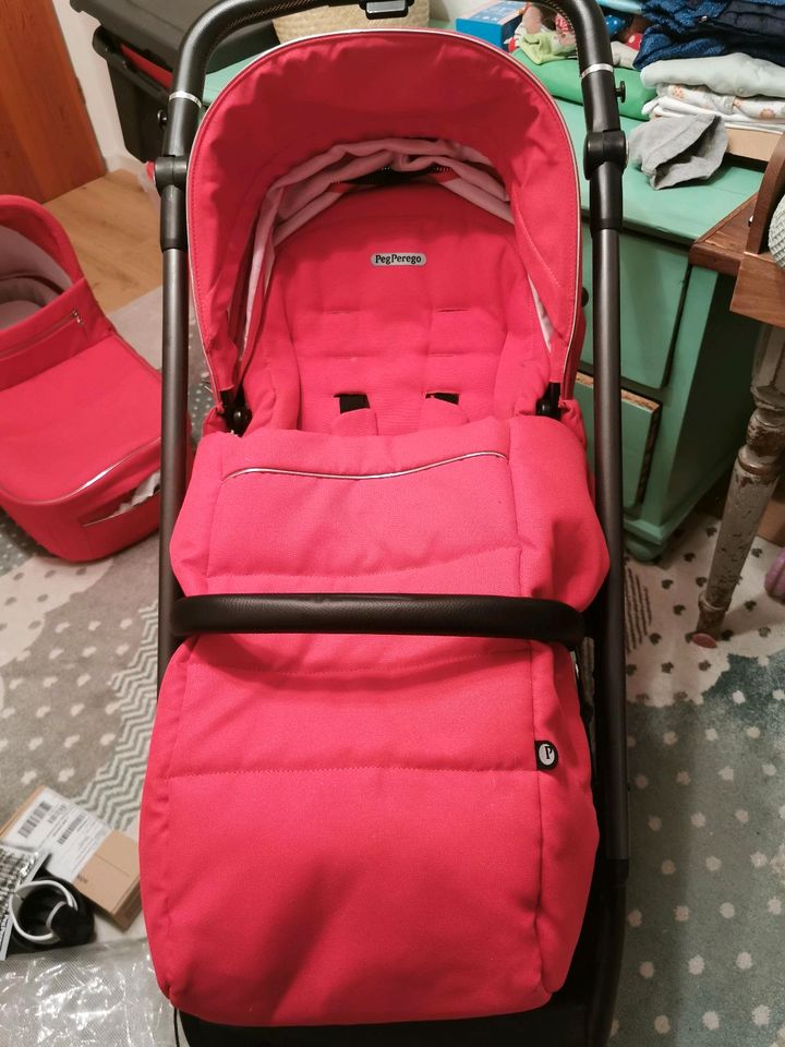 Kinderwagen von Peg Perego Modell Veloce Red Shine in Kirchanschöring