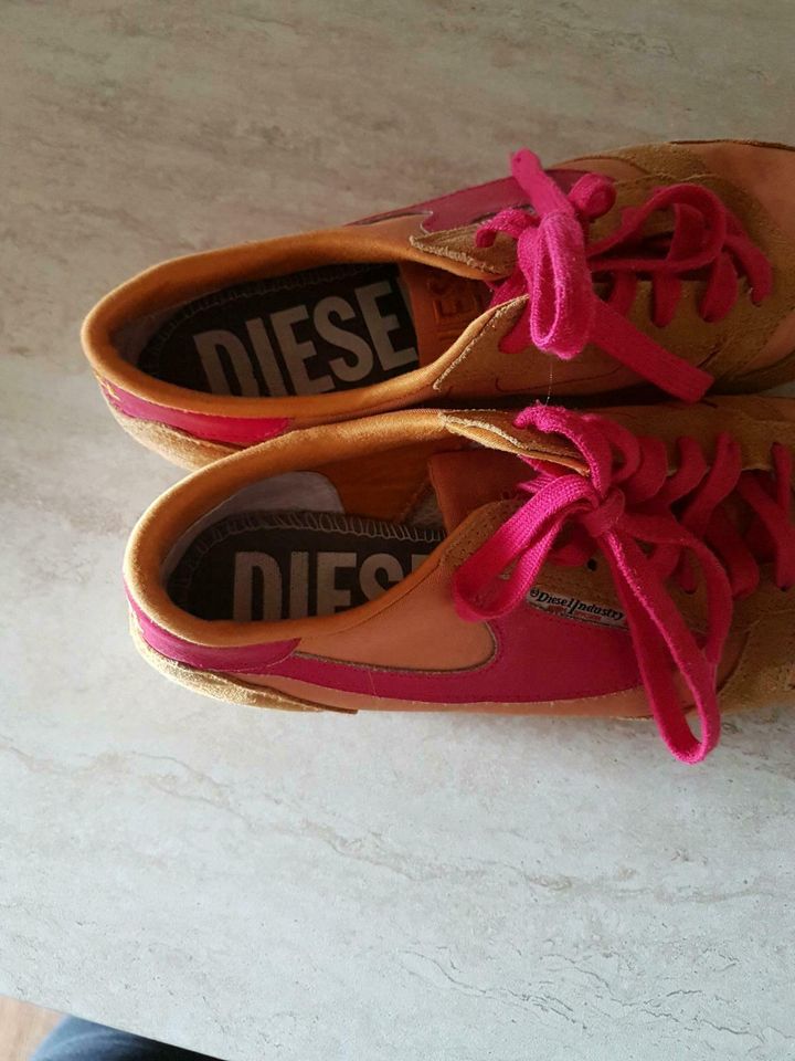 Diesel Sneaker  Turnschuhe 41 in Malschwitz