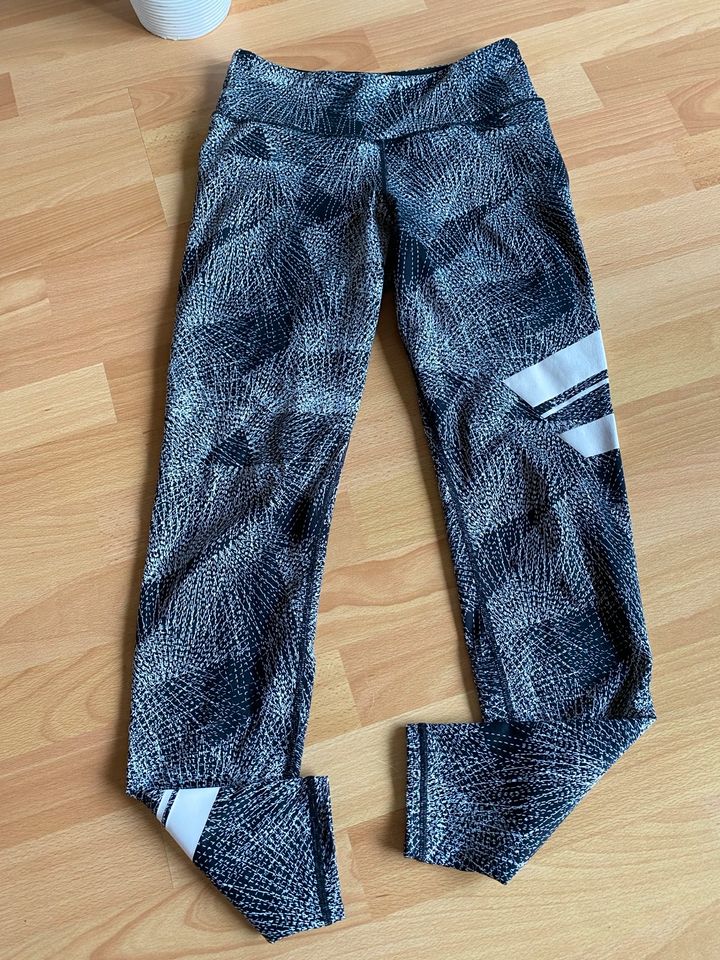 H&M Sport  Damen Tights Sporthose/Gym/Fitness Gr. S in Bochum