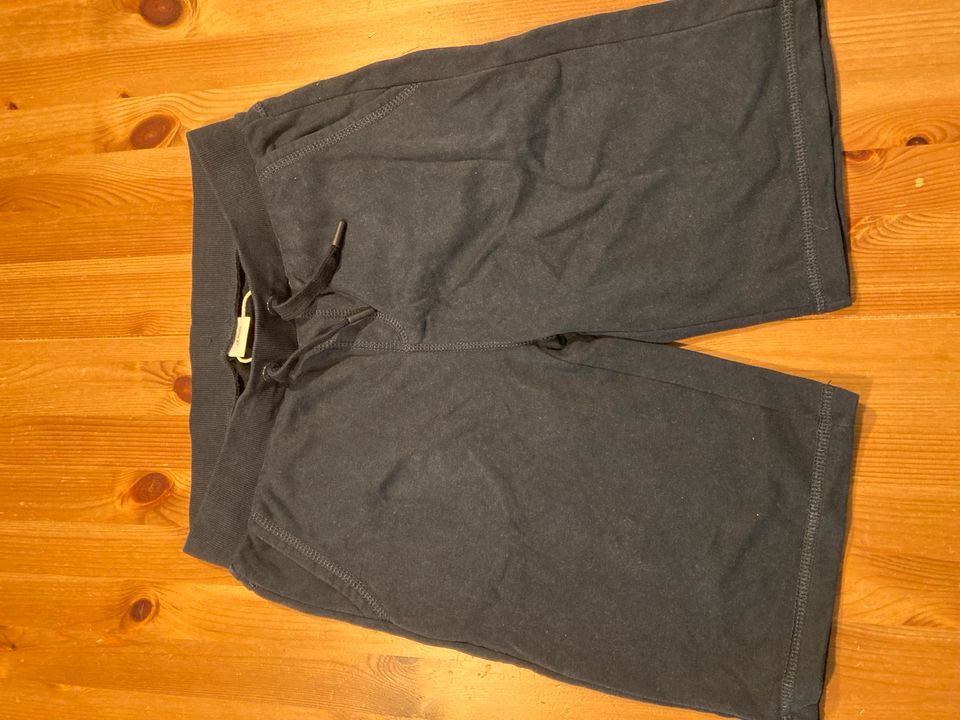 Dunkelblaue kurze Hose/Jogpants Gr.164 in Offenburg