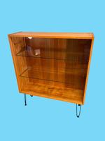 Verkauft! Vitrine/Kommode/vintage/DDR/Hellerau/midcentury Berlin - Pankow Vorschau