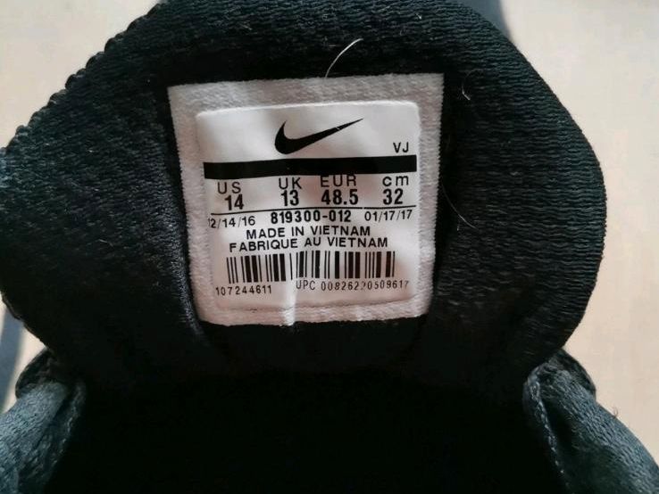 Nike Revolution 3 schwarz Größe 48.5 in Pfedelbach
