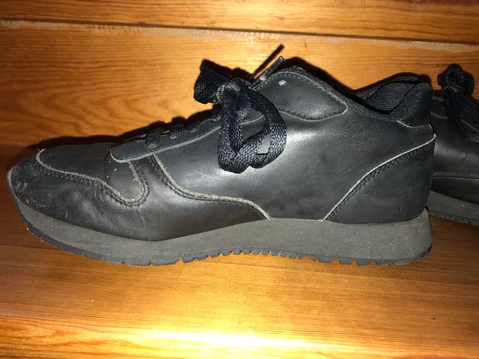 Fila Sportschuhe Sneaker schwarz Gr: 6 - 40 1/3 in Kaiserslautern