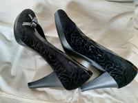 Pumps, schwarz, Samtoptik, Bugatti, neu, Gr. 41 Bayern - Hallbergmoos Vorschau
