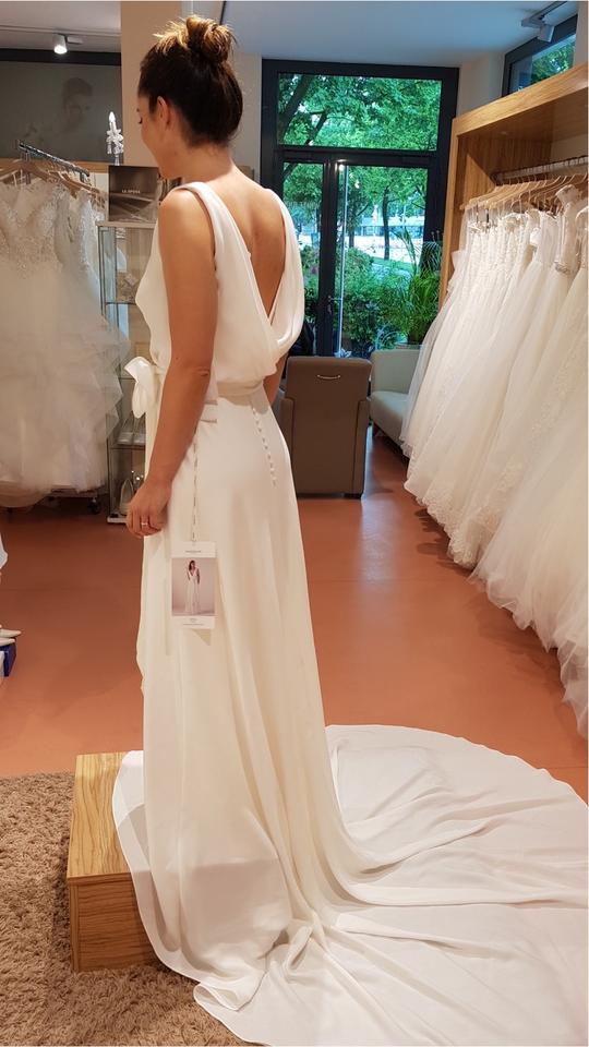 Neuwertig Brautkleid Efia von Pronovias in 36 in Bayern Wurzburg kleinanzeigen