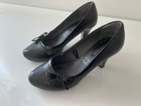 Bugatti Schuhe Gr. 39 schwarz echt Leder Nordrhein-Westfalen - Sankt Augustin Vorschau