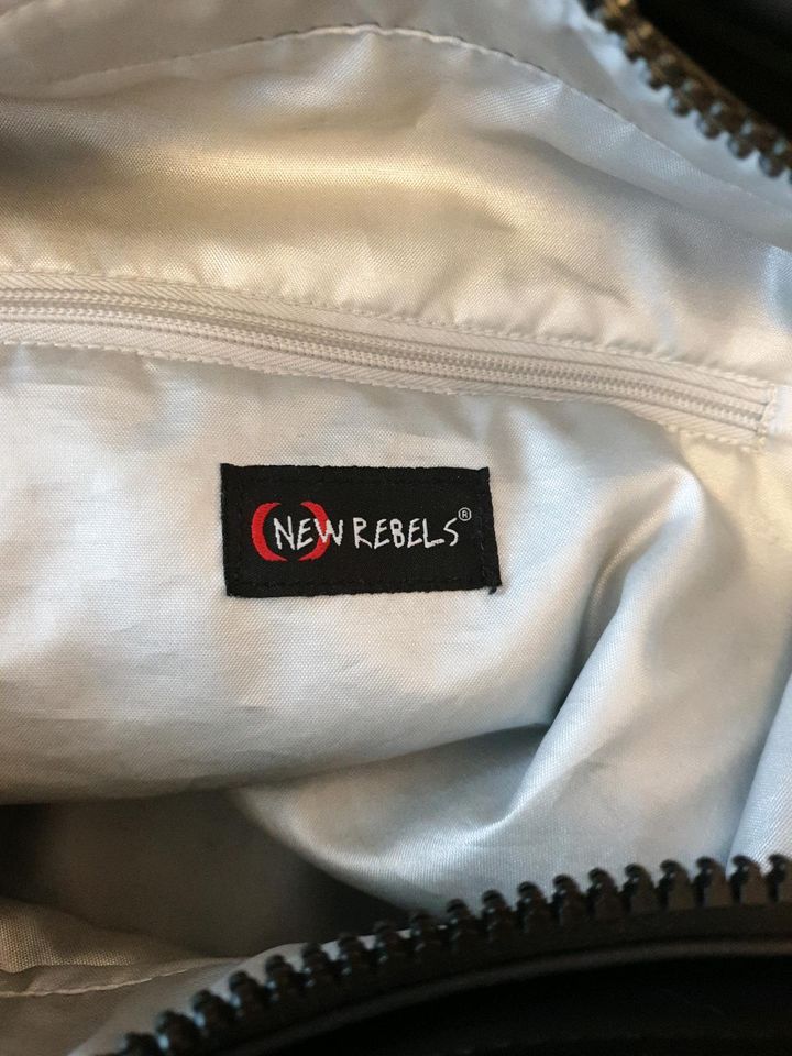 ‼️New Rebels Tasche ‼️ schwarz neuwertig in Bremen