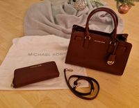 Michael Kors Handtasche bordeaux mit Portemonnaie Niedersachsen - Bissendorf Vorschau