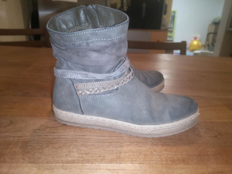 Graceland Winterstiefel Größe 31 zu verschenken in Tännesberg