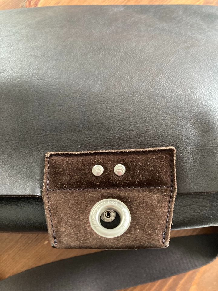 MANDARINA DUCK Ledertasche ♥️ Dunkelbraun in Nußloch