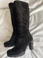 Tolle hohe Wildleder Stiefel Plateau Lieblingsschuhe! Hessen - Seligenstadt Vorschau