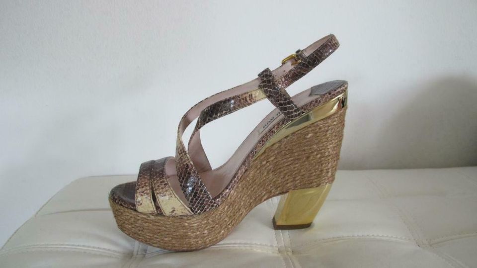 Hammer MIU MIU Wedges / Plateau Sandaletten Gr. 37 TOP NP 800,-€ in Starnberg