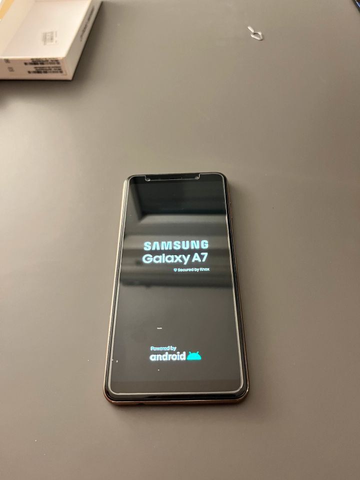 Samsung Galaxy A7 64 GB / Nie ohne Hülle verwendet in Mühlacker