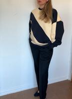 CLOSED – Oversized Sweatshirt in Gr. S/M Düsseldorf - Flingern Nord Vorschau