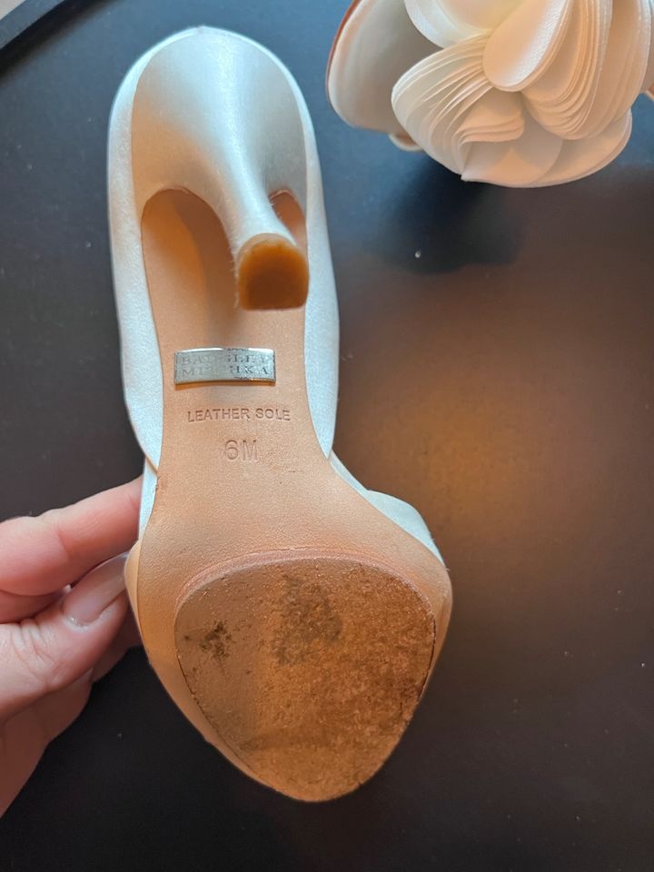 Brautschuhe Badgley Mischka in Braunschweig