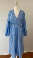 Lässiges blau weiß gestreiftes Strandkleid, Tunika lang, Gr.L(XL) Hessen - Oberursel (Taunus) Vorschau