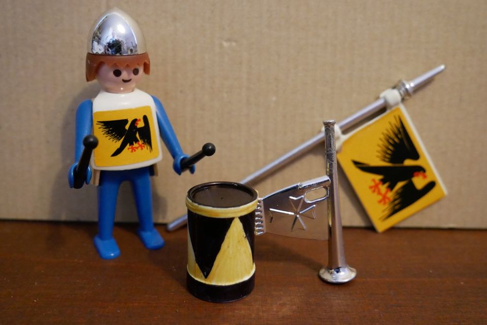 Ritter- und Herold-Set mit Königsthronen von Playmobil in Mainhausen