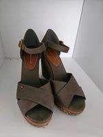 Tommy Hilfiger Keilsandalette high heels 37 Baden-Württemberg - Gäufelden Vorschau