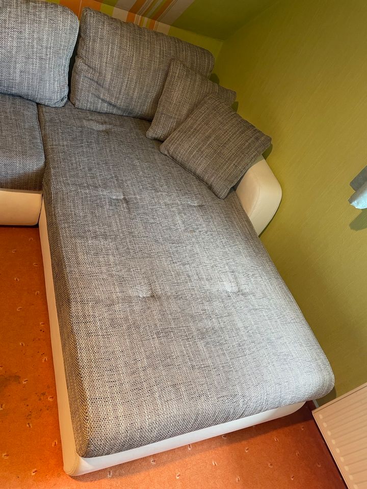 Couch Sofa Ecksofa Couchgarnitur mit Schlaffunktion in Meppen