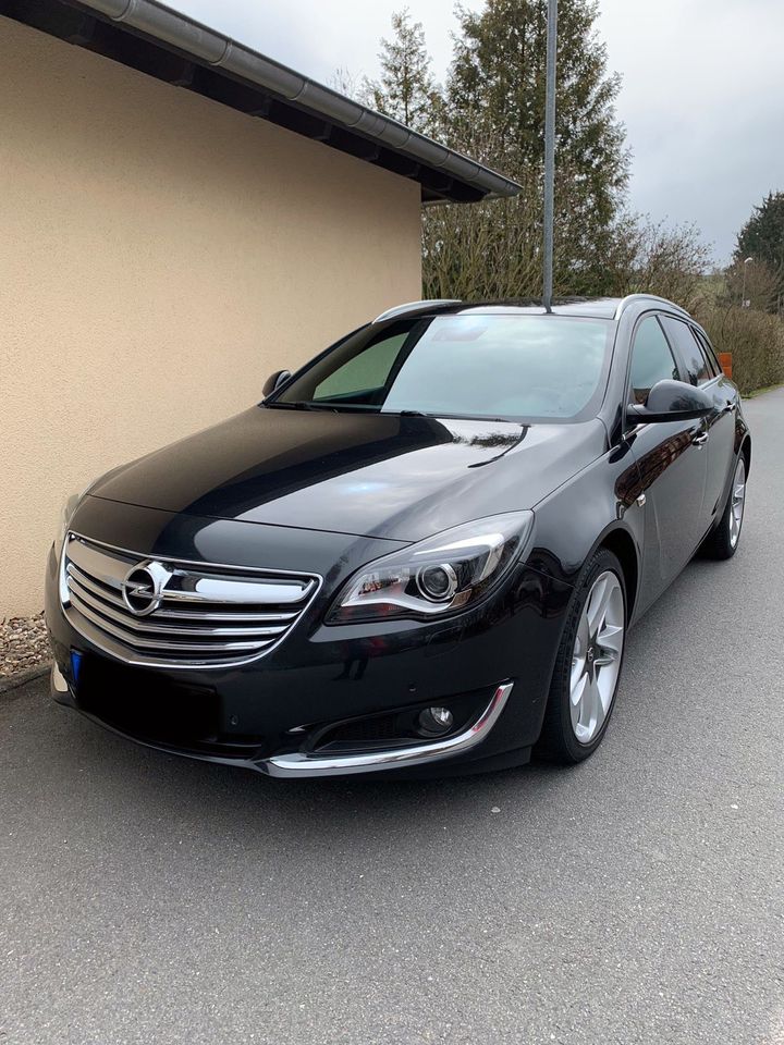 Opel Insignia 2.0 CDTI Biturbo 4x4, Scheckheftgepflegt in Hattingen