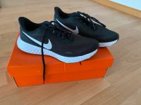 Neu Nike Sport sneaker Damen Schuhe schwarz Nordrhein-Westfalen - Mönchengladbach Vorschau