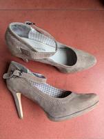 Trachten Pumps, Gr.40, beige, Rauleder Sachsen - Plauen Vorschau