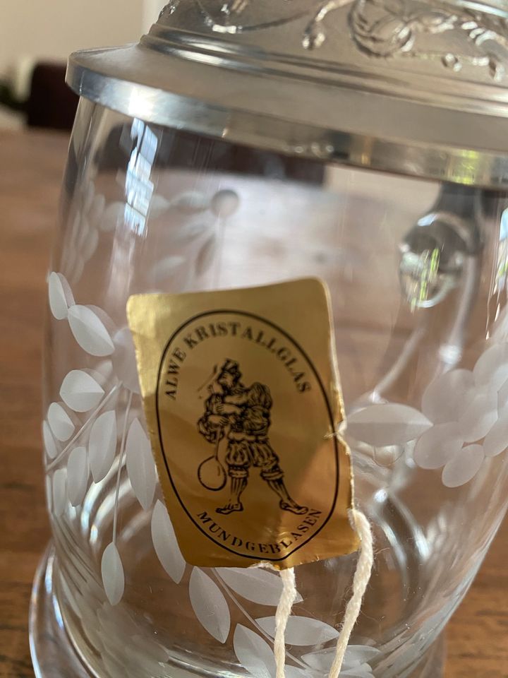Alwe Bierkrug aus Kristallglas, mundgeblasen mit Zinndeckel in Elsdorf