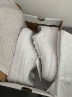 Nike Air Force 1 AF1 Gr. 39 Neu One Weiß White Hessen - Schwalbach a. Taunus Vorschau