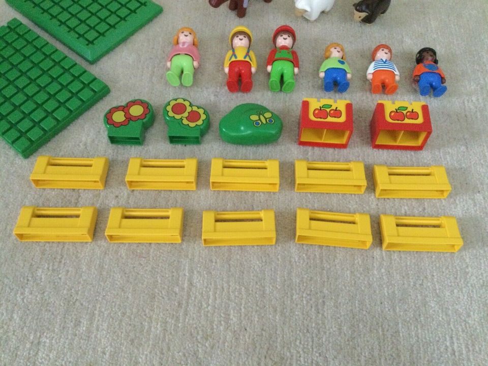 Playmobil 123 Personen, Tiere, Platten, Zaun, Brücke, Blumen in Kranzberg