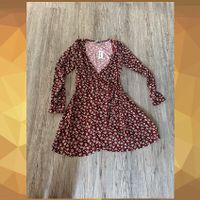 Hollister / Gr. S / Wickelkleid / Kleid / Blümchenkleid Hessen - Körle Vorschau