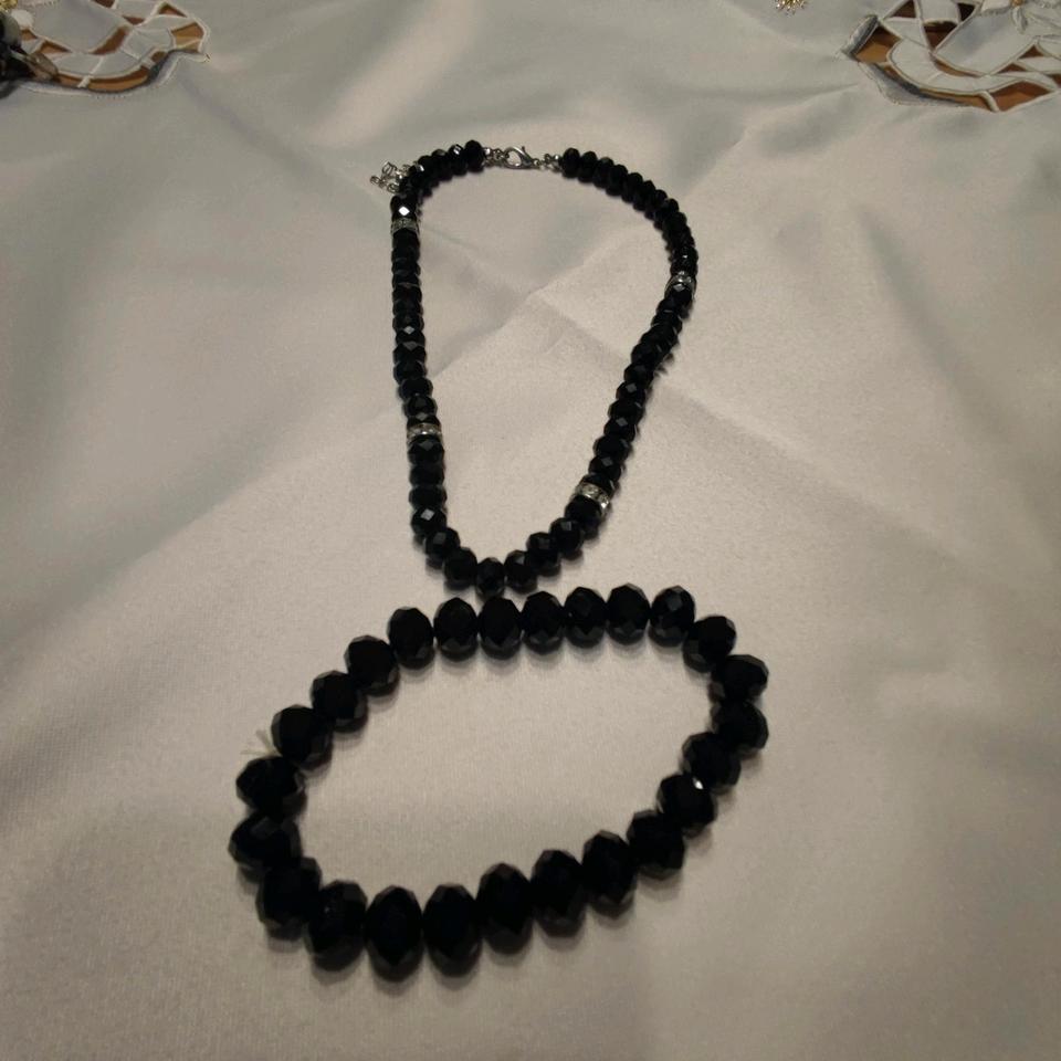 Perlenkette mit Armkettchen Farbe schwarz Modeschmuck in Pfarrkirchen