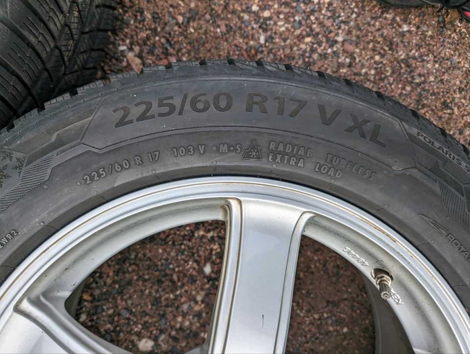 Felgen Jeep Cherokee 5x110  17" 225/60R17 Winterreifen in Meißen