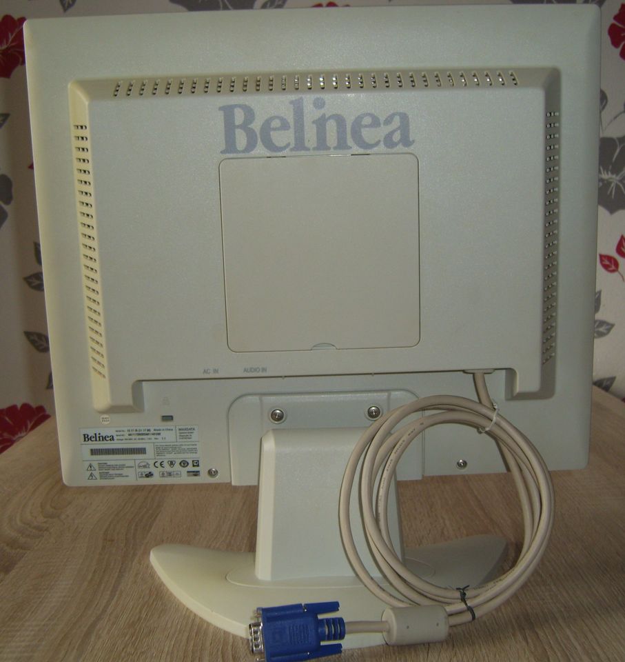 Belinea 10 17 15 17 Zoll Monitor Display Bildschirm mit Sound in Blomberg
