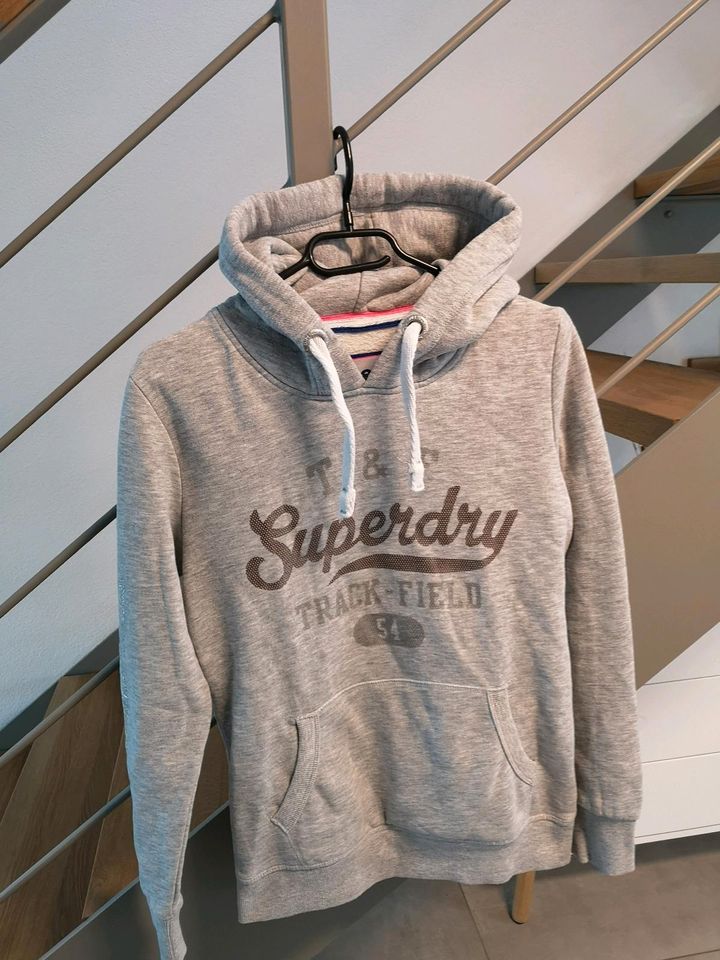 Superdry Pullover Gr. 38 in Herrieden