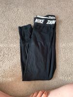 Nike Leggins gr. M schwarz Niedersachsen - Evessen Vorschau