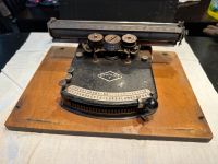 Antike Schreibmaschine Frolio 7 Baujahr ab 1924 mit Haube Berlin - Charlottenburg Vorschau
