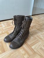 Esprit Leder Schnürstiefeletten Boots Gr. 38 Neuwertig Hamburg - Wandsbek Vorschau