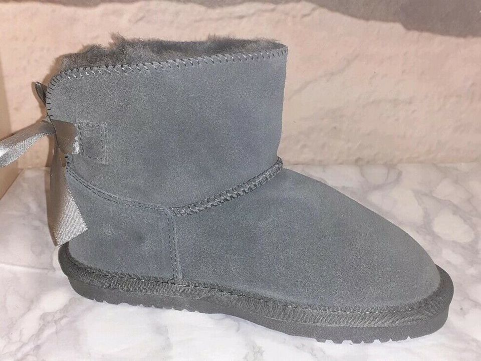 Walkx Mädchen Lammfell Boots Schlupf Stiefeletten Gr.30 Neu! in  Schleswig-Holstein - Jarplund-Weding | Gebrauchte Kinderschuhe Größe 30  kaufen | eBay Kleinanzeigen ist jetzt Kleinanzeigen