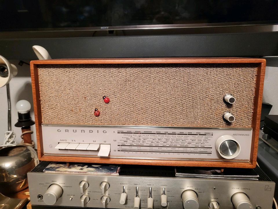 Kleines Röhrenradio Grundig 3010 h in Lübeck