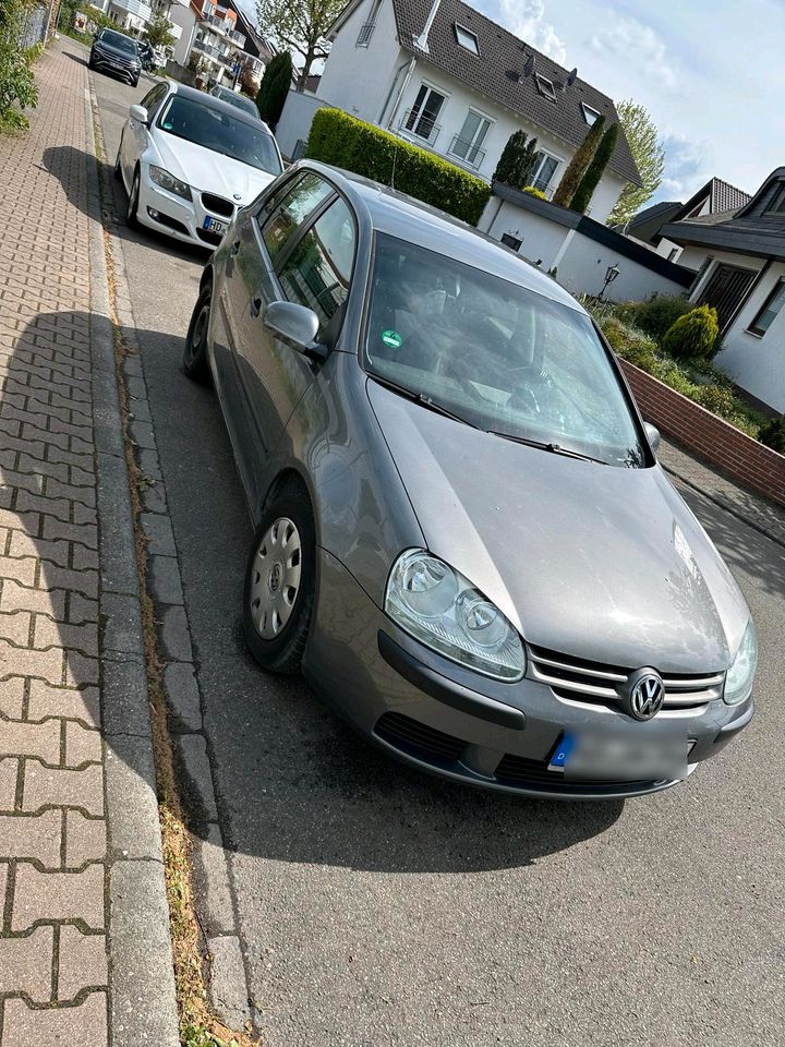 Auto VW Golf 5 in Walldorf