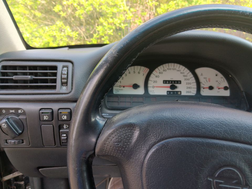 Opel Calibra V6 in Großhansdorf