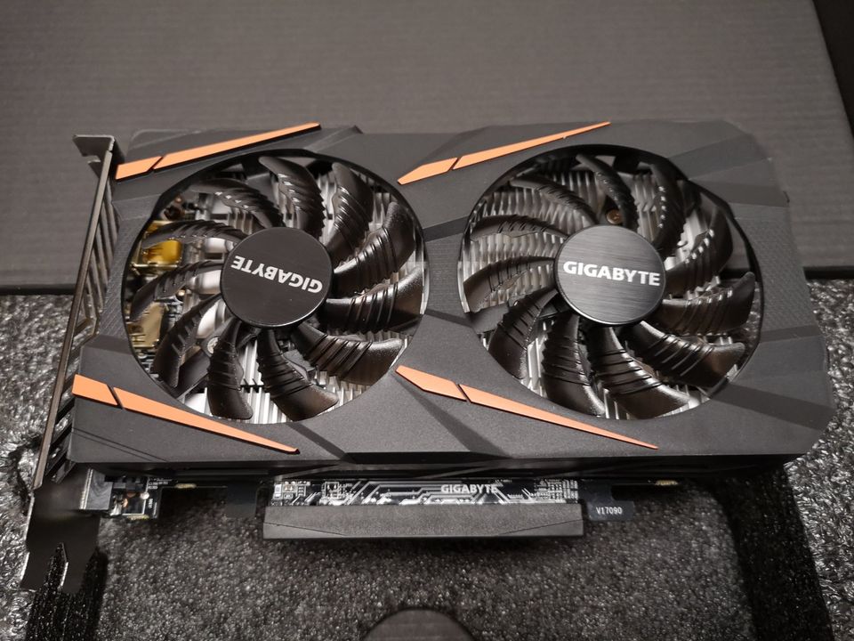 Grafikkarte GIGABYTE Radeon RX 560 Gaming OC 4G (Rev. 2), 4GB GDD in Neckarsulm