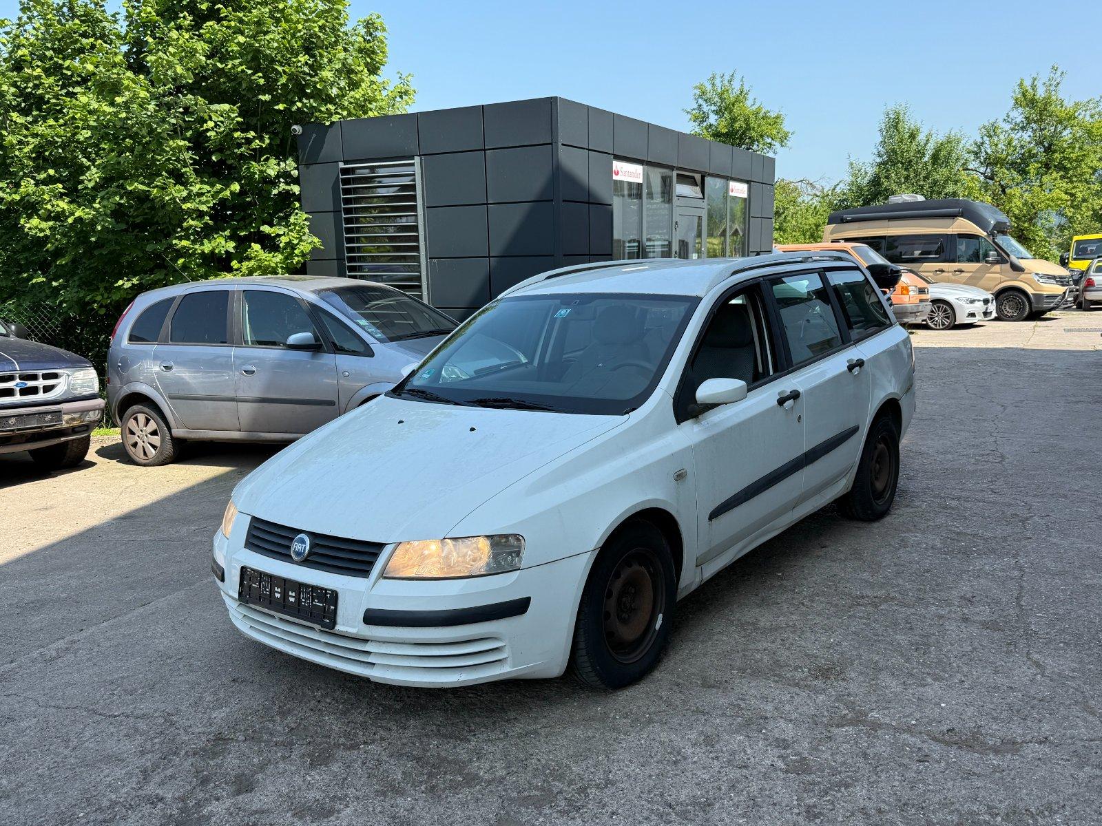Abbildung des Autos FIAT STILO SW 2005 1.9 D…