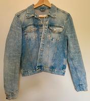 Jeansjacke von H&M in Größe 40 Niedersachsen - Uetze Vorschau