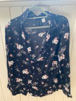 Schwarze Bluse mit Blumen Nordrhein-Westfalen - Halle (Westfalen) Vorschau