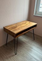 Moderner Schreibtisch aus Massivholz Baden-Württemberg - Pforzheim Vorschau