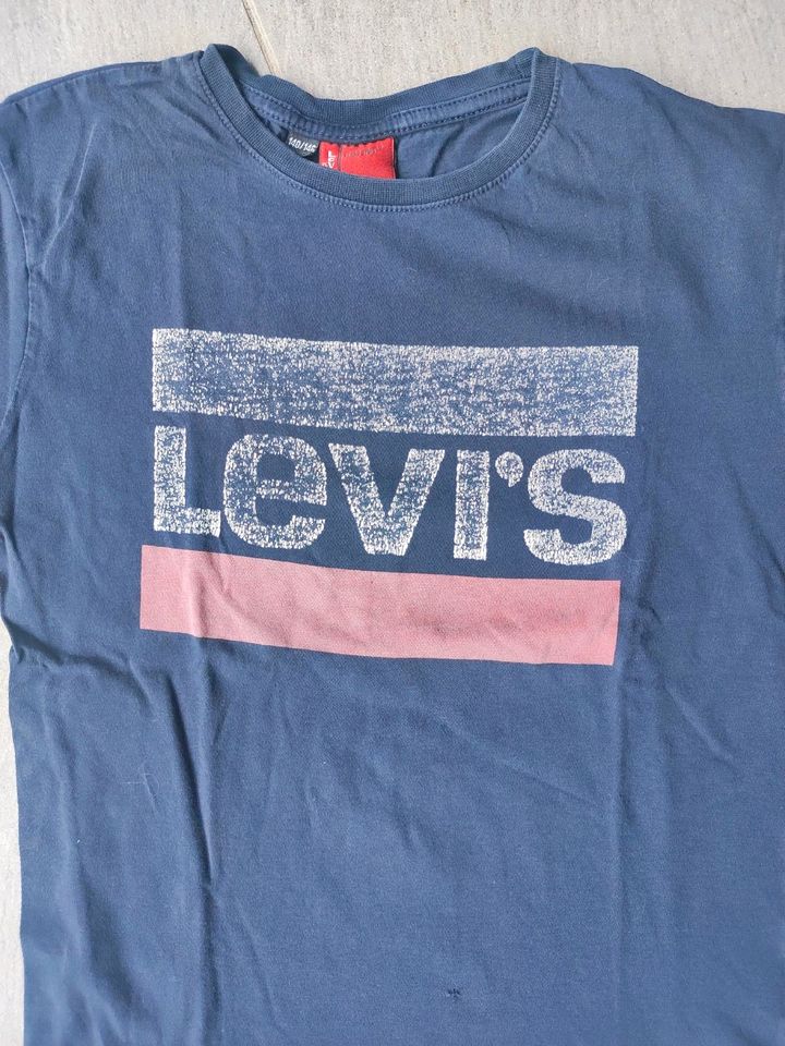 Top Shirts,. T-Shirt,Levis,Calvin Klein, Achselshirt,Gr.134,140, in Renchen
